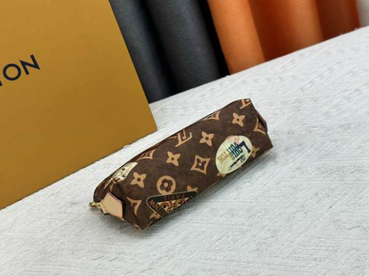 Picture of Louis Vuitton Wallets _SKUfw199524412fw